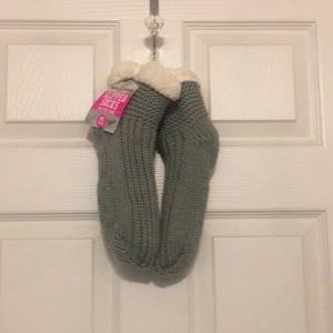 NEW Warm & snuggly Sipper Socks
